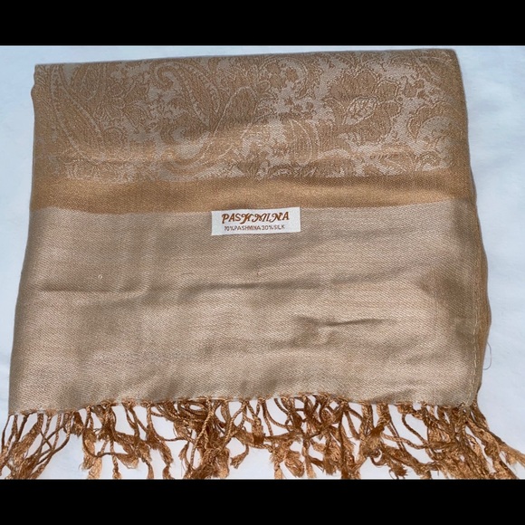 Scarf - Picture 3 of 4